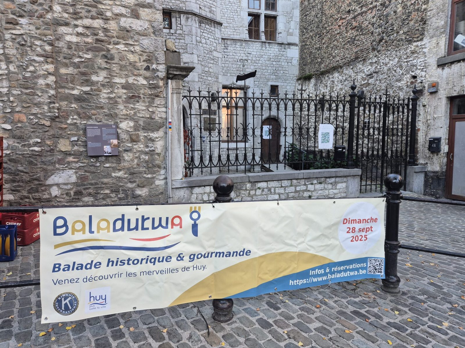 Banderole Baladutwa dans les ruelles de Huy